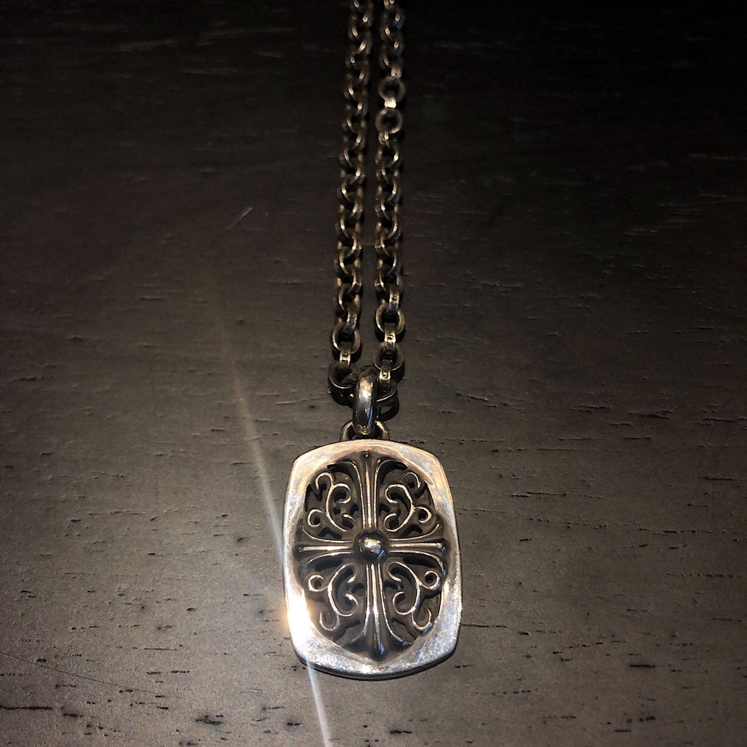 Chrome Hearts 𝐂𝐡𝐫𝐨𝐦𝐞 𝐡𝐞𝐚𝐭𝐬克罗心 蔓藤牌项链