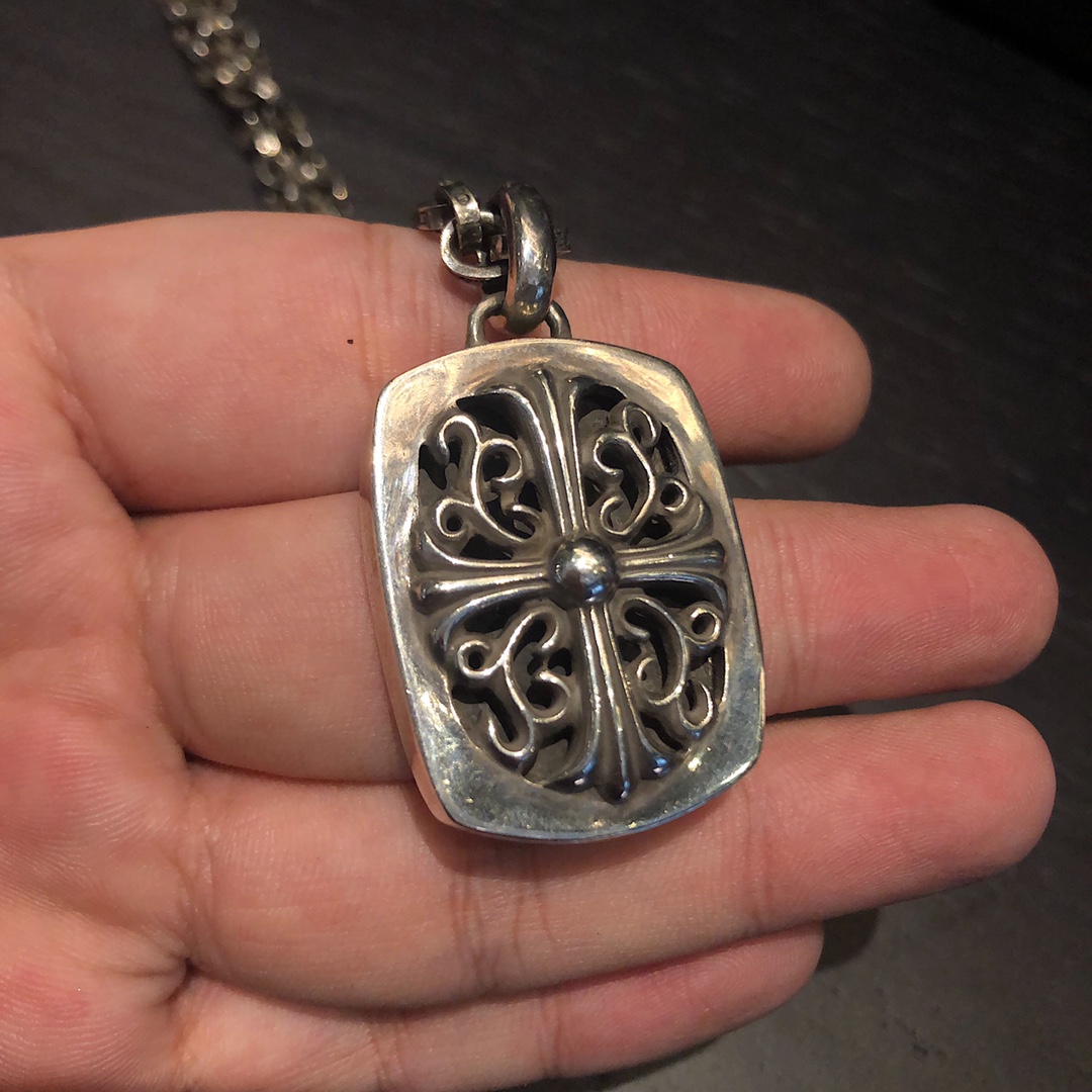 Chrome Hearts 𝐂𝐡𝐫𝐨𝐦𝐞 𝐡𝐞𝐚𝐭𝐬克罗心 蔓藤牌项链
