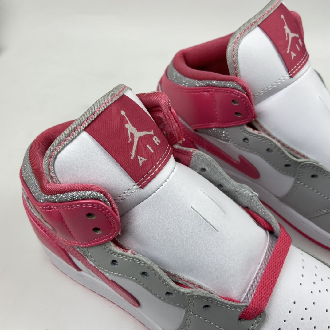 280 Air Jordan 1 Mid AJ1 乔1 中帮百搭休闲运动板鞋 555112-109