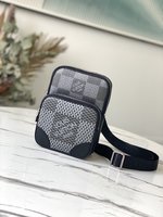 Louis Vuitton Messenger Bags Black Grid Damier Graphite Canvas M50012