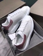 Hoge Version P230𝐀𝐥𝐞𝐱𝐚𝐧𝐝𝐞𝐫 𝐌𝐜𝐐𝐔𝐄𝐄𝐍 McQueen • Klassieke veelzijdige witte schoenen zijn volledig opgewaardeerd. Nieuwste outsole hiel en nieuw tonglogo (PTU Molding Outsole ➕ Color Fixing Proces zal nooit geel worden❗ Mich Het heeft een zekere hardheid, elasticiteit en comfortabel lopen, en voelt geweldig aan‼ ️) 2 douiginale versie, geïmporteerd uit ABROTE GEPROMTEERTE MATTE SILK COWHIDE uit Italië, Italië, Italië, Italië, Italië, Italië, geïmporteerde water geverfde schapenvacht met binnenste voetblokken. Alleen door aan de slag te gaan, kunt u begrijpen hoe goed de textuur is en hoe zwaar het boek is‼ ️3️⃣De authentieke volledige set verpakkingen die ik van de toonbank zal halen en het voor u zal maken✌🏻 Geef u de meest professionele winkelervaringsgrootte: 34-40 verpakking is de nieuwste originele verpakking met een paar extra schoenveters! 1 Hoge Version P230𝐀𝐥𝐞𝐱𝐚𝐧𝐝𝐞𝐫 𝐌𝐜𝐐𝐔𝐄𝐄𝐍 McQueen • Klassieke veelzijdige witte schoenen zijn volledig opgewaardeerd. Nieuwste outsole hiel en nieuw tonglogo (PTU Molding Outsole ➕ Color Fixing Proces zal nooit geel worden❗ Mich Het heeft een zekere hardheid, elasticiteit en comfortabel lopen, en voelt geweldig aan‼ ️) 2 douiginale versie, geïmporteerd uit ABROTE GEPROMTEERTE MATTE SILK COWHIDE uit Italië, Italië, Italië, Italië, Italië, Italië, geïmporteerde water geverfde schapenvacht met binnenste voetblokken. Alleen door aan de slag te gaan, kunt u begrijpen hoe goed de textuur is en hoe zwaar het boek is‼ ️3️⃣De authentieke volledige set verpakkingen die ik van de toonbank zal halen en het voor u zal maken✌🏻 Geef u de meest professionele winkelervaringsgrootte: 34-40 verpakking is de nieuwste originele verpakking met een paar extra schoenveters!