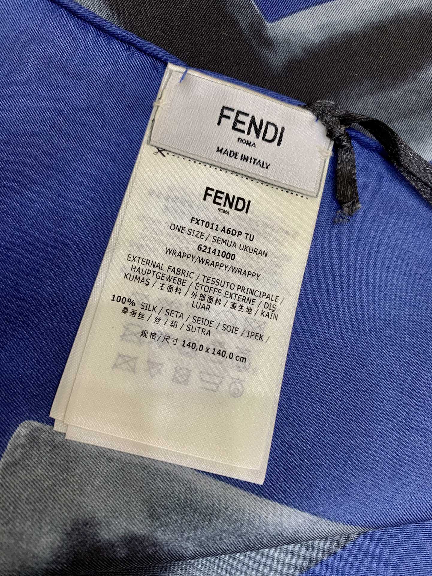 FENDI芬迪100%进口真丝围巾