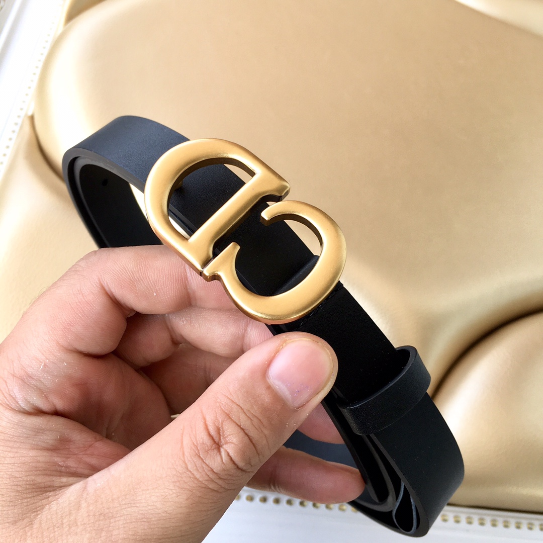 迪·奥 2.0CM女款专柜在售爆款 👏👏👏 感谢客户反馈实拍图，顶级货 自己看细节 2.0CM 3.0C