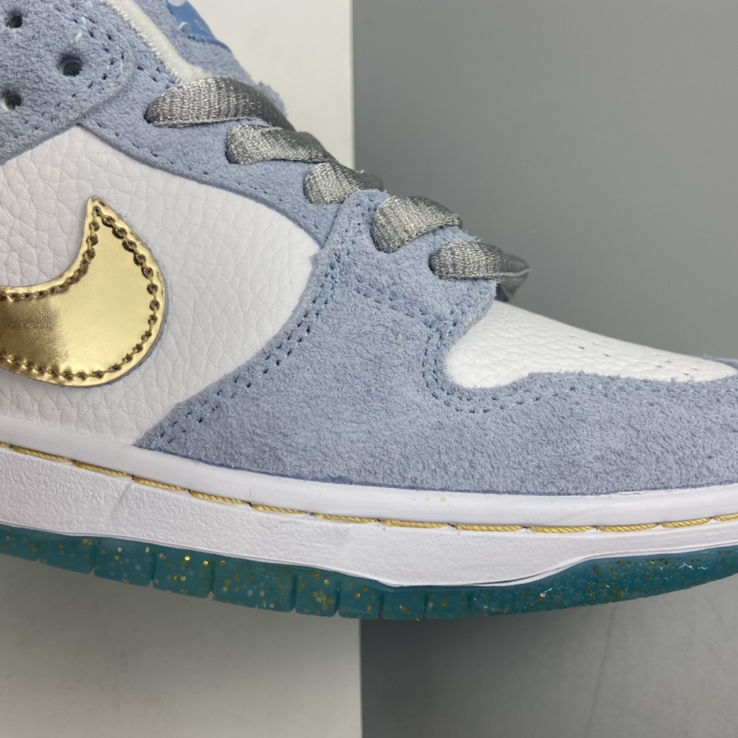 220 Sean Cliver x Nike SB Dunk Low Pro”White/Psychic Blue-Metallic Gold” 雾霾蓝白金钩水晶底 扣篮系列低帮休闲运动滑板板鞋 DC9936-100
