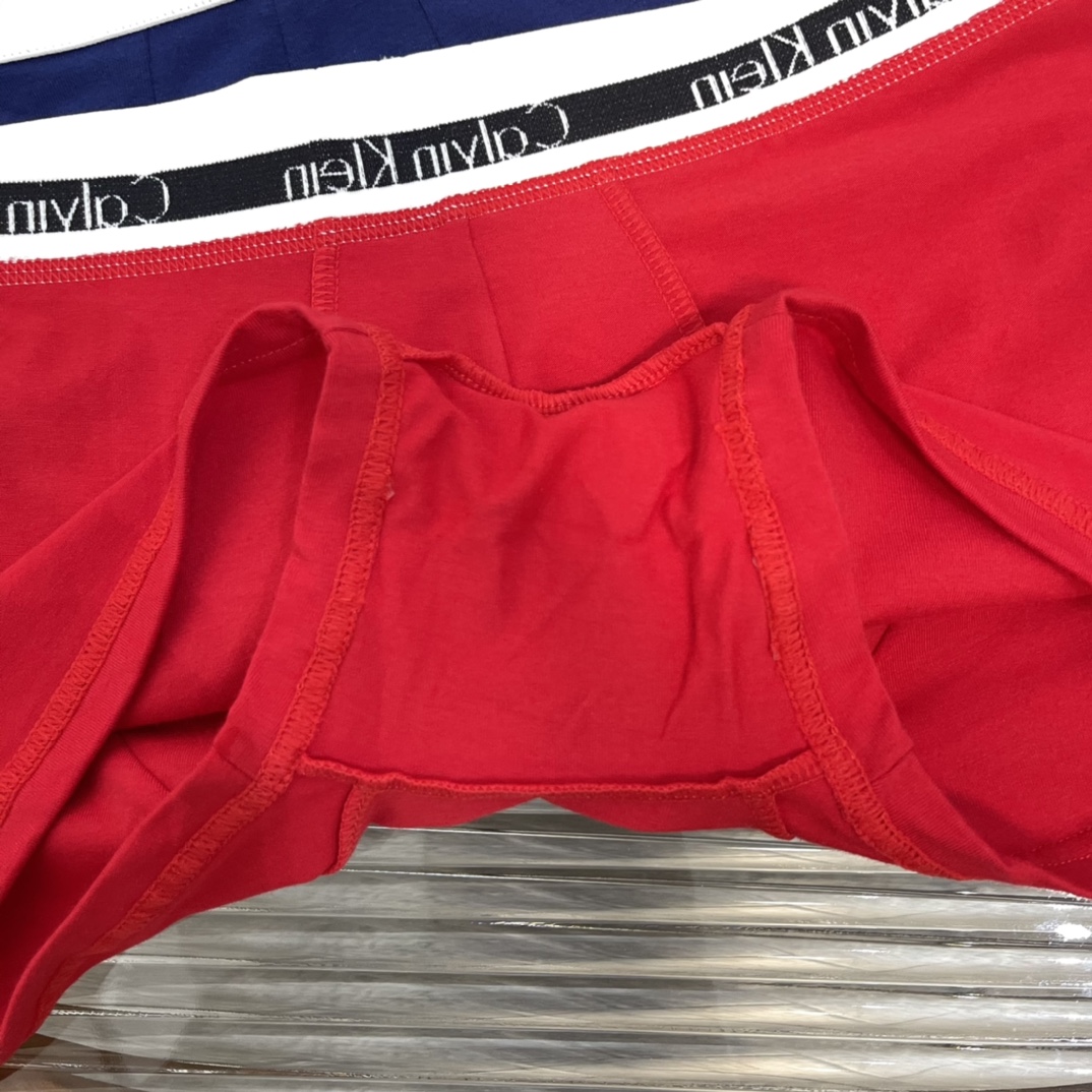 C款男士红色系三条装内裤组合✅工厂跟单，面料95%精梳棉✅颜色组合：黑色，蓝色，红色✅尺码：S,M,L,