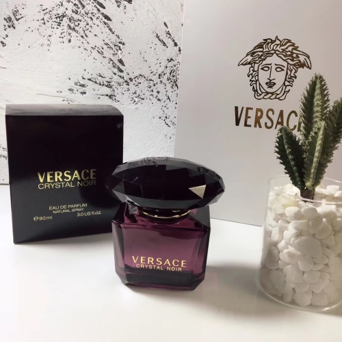 Versace Crystal Noir Eau de Parfum for Women, 90ml - Floral Fragrance 1 Versace Crystal Noir Eau de Parfum for Women, 90ml - Floral Fragrance
