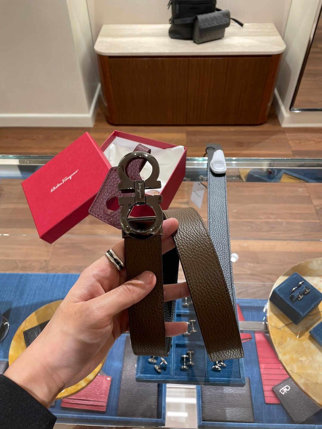 Ferragamo 国现 Ferragamo菲拉格慕 男士皮带 枪色黑棕 双面可用，可自由裁剪 尺码更合身，附件
