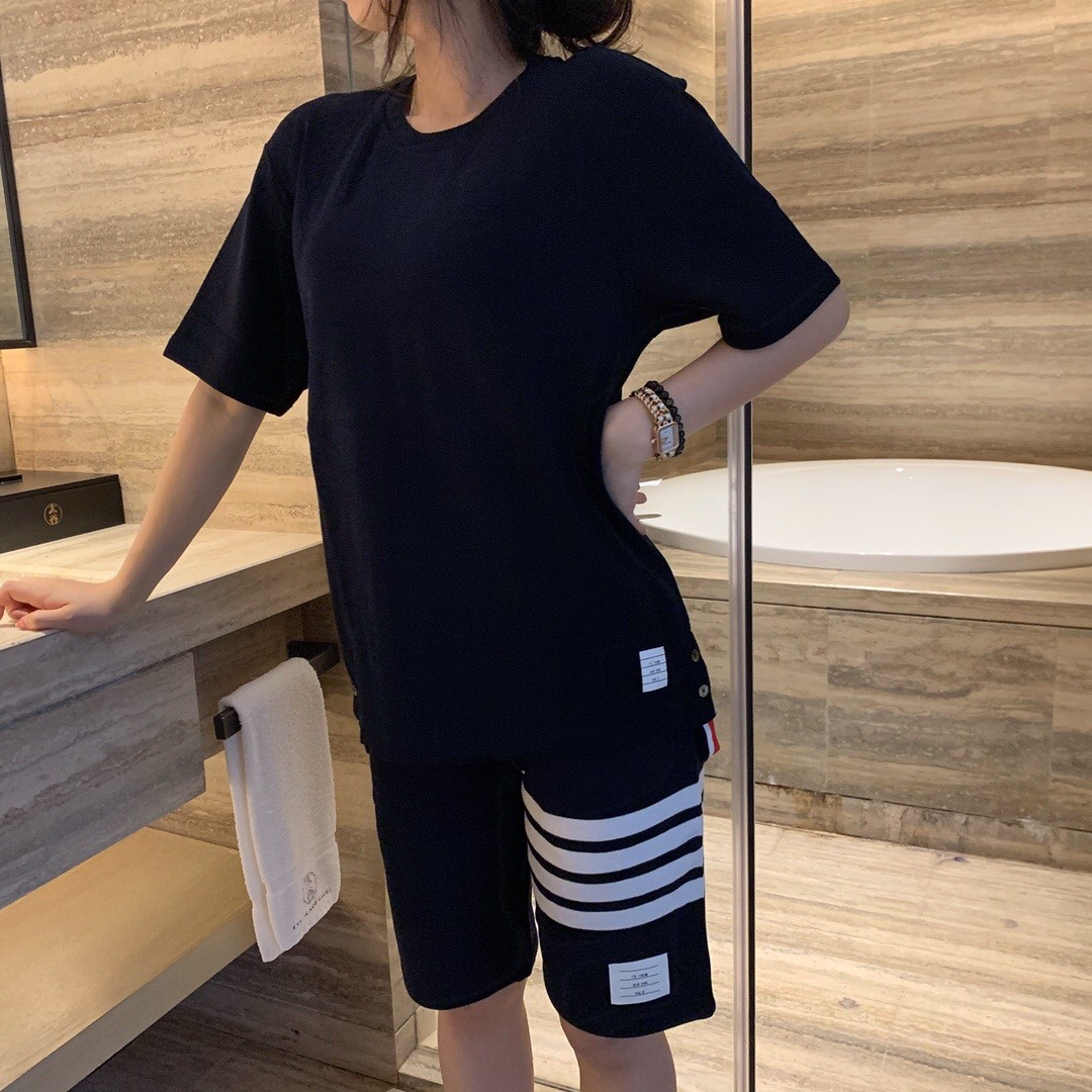 黑色上身图