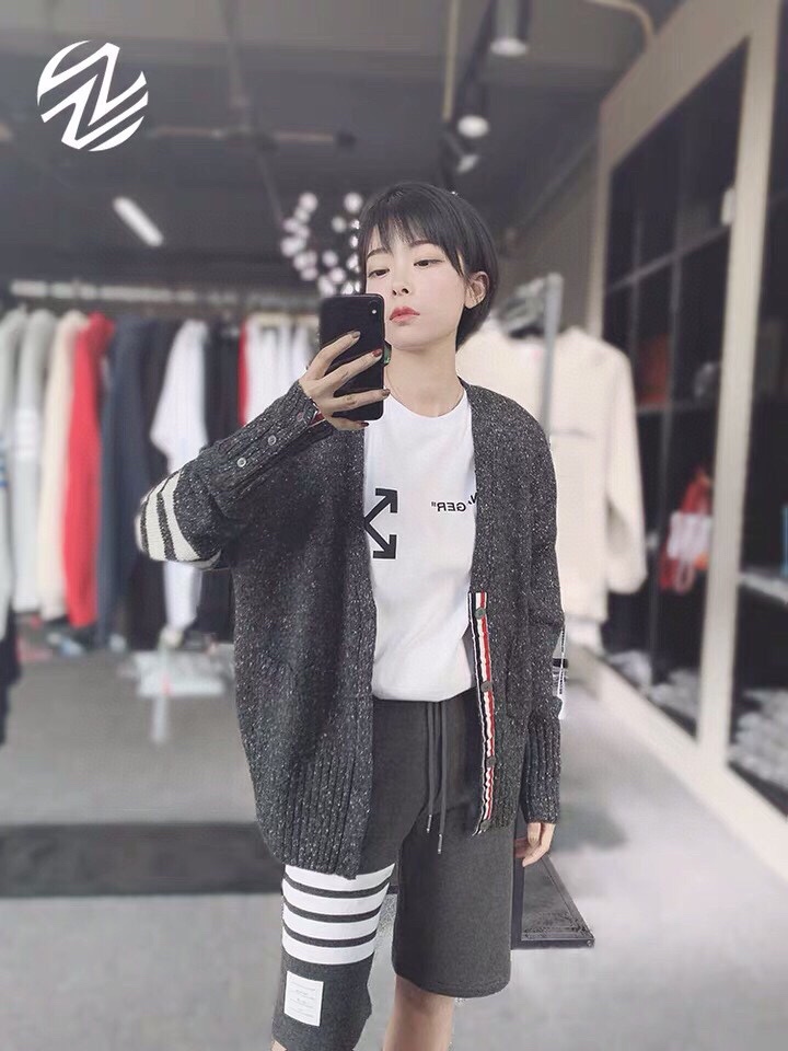 深灰上身图