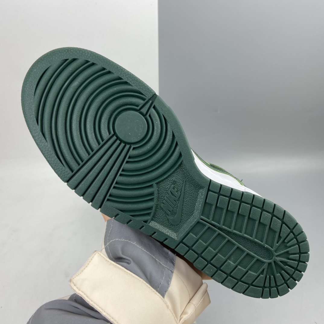 320 Nike SB Dunk High Pro”Pro Green”扣篮系列高帮休闲运动滑板板鞋“复刻暗色绿白”CZ8149-100