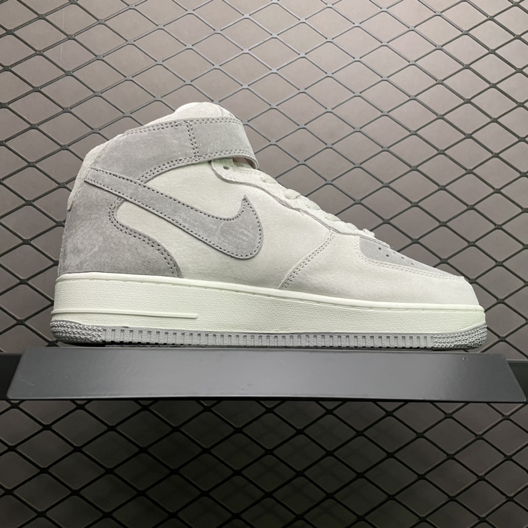 260 NK Air Force 1 空军一号中帮休闲运动板鞋 CQ5059-105