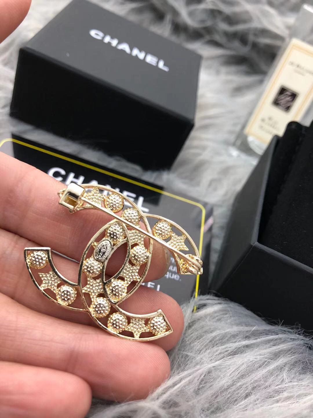 Chanel 小香 火爆最新 春夏系列 胸针