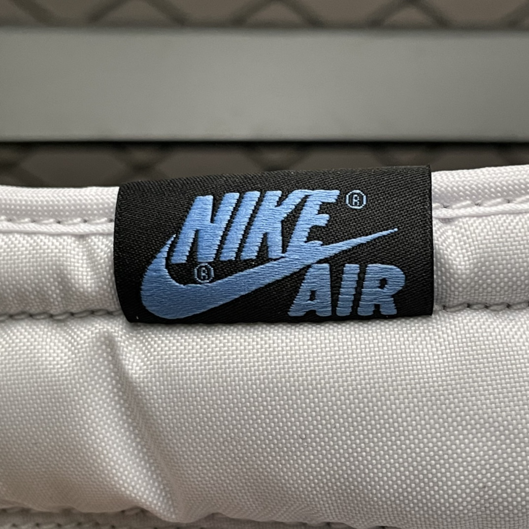 Air Jodan 1 High ”University Blue” 大学蓝配色 555088-134