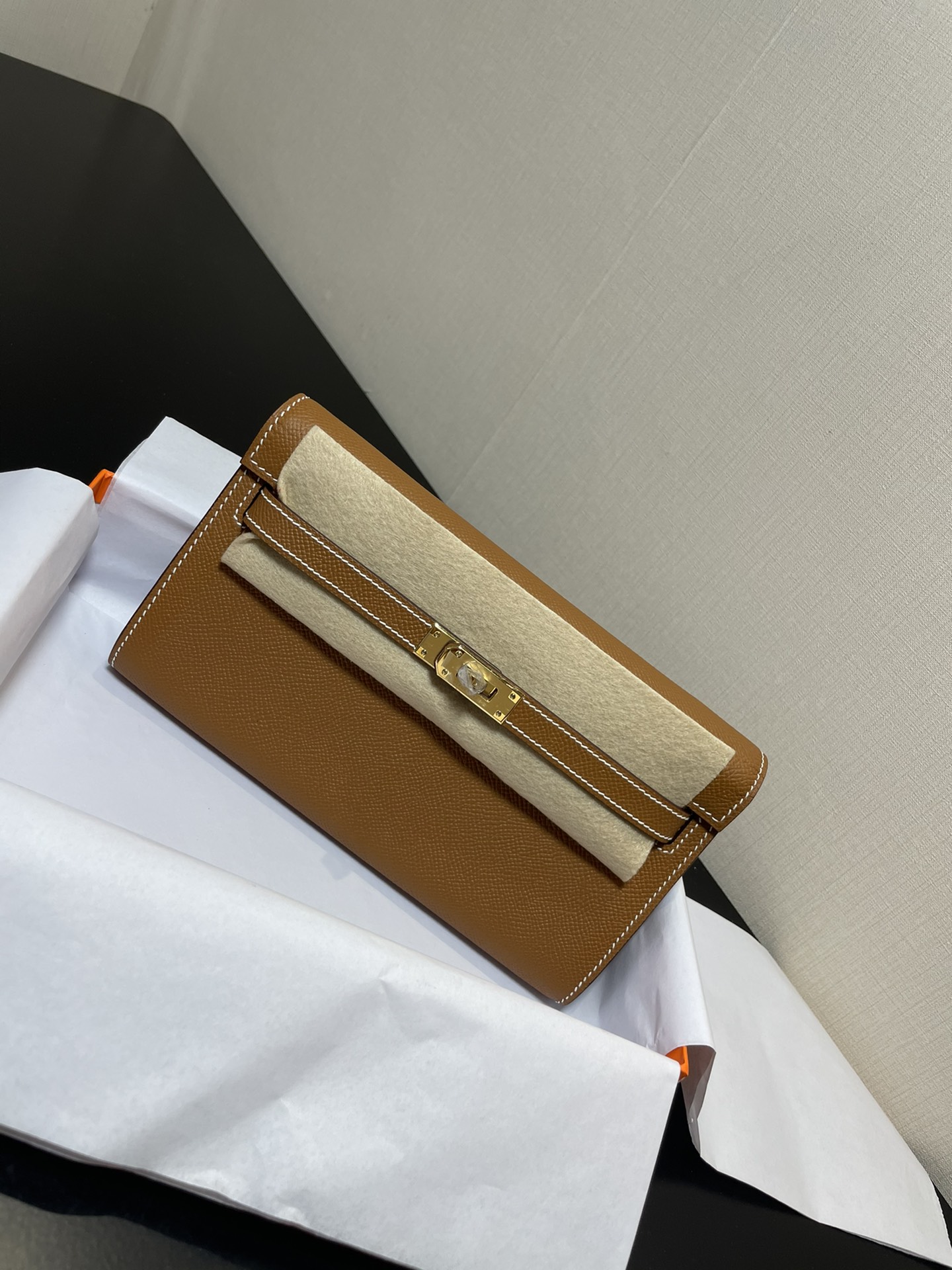 Hermes Kelly Castanho Cor do Café Hardware Dourado Epsom