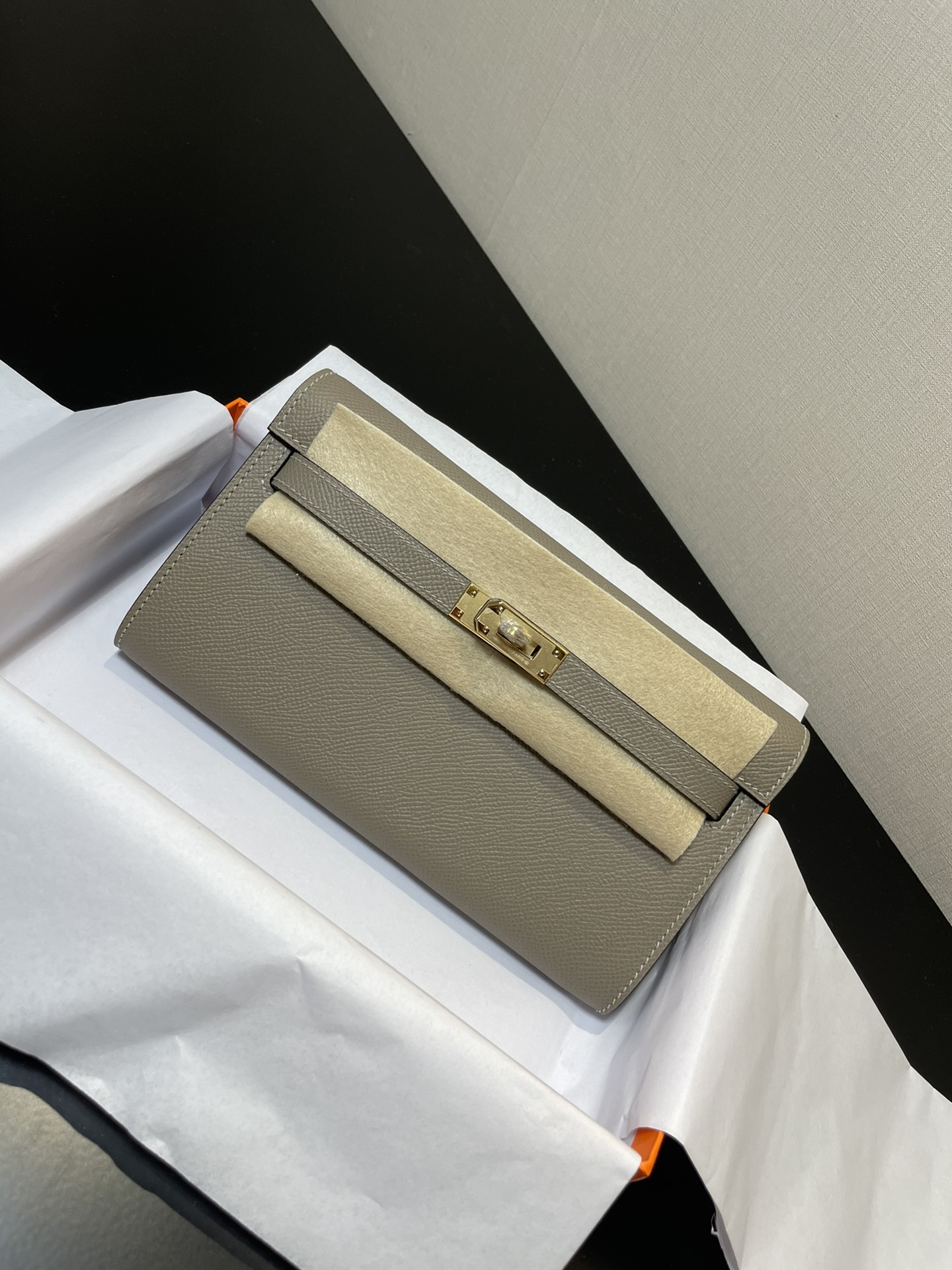 Hermès Kelly woc hot-selling model, everyone must pay for it, practical, multi-purpose, detailed picture Color asphalt gray, leather epsom [Ready