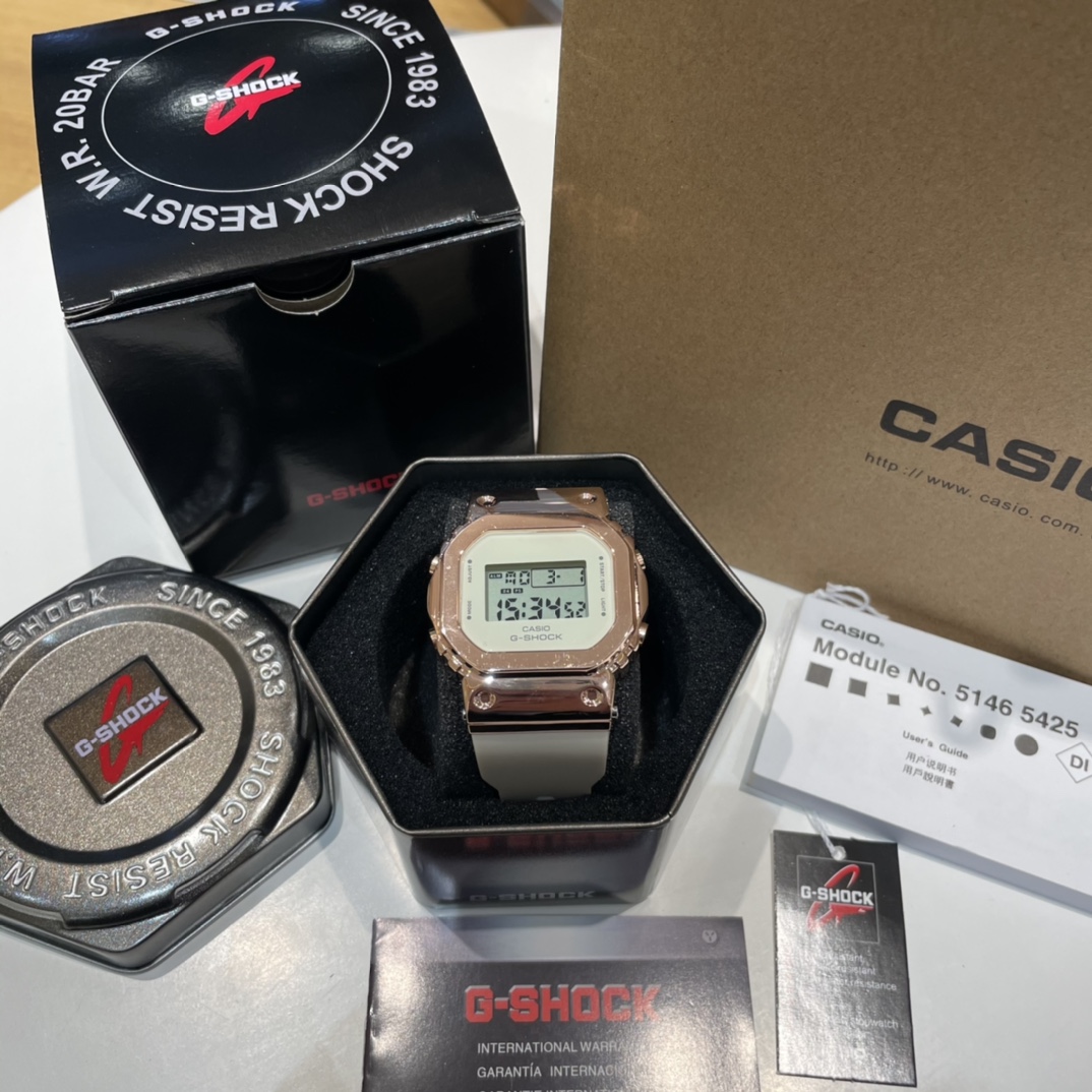 Zenium: Casio G-Shock GM-5600 Series – Stylish Design with Practical Features - 图片 4