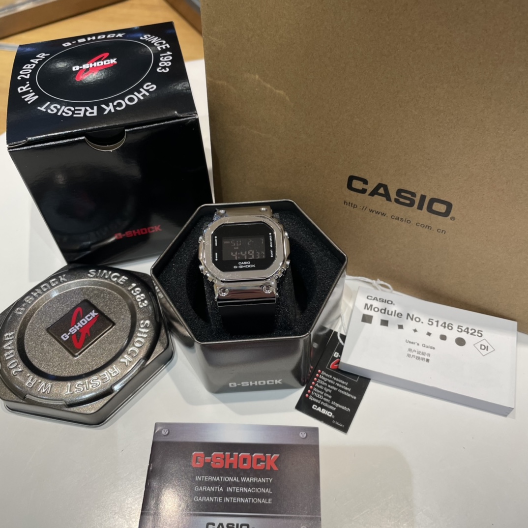 Zenium: Casio G-Shock GM-5600 Series – Stylish Design with Practical Features