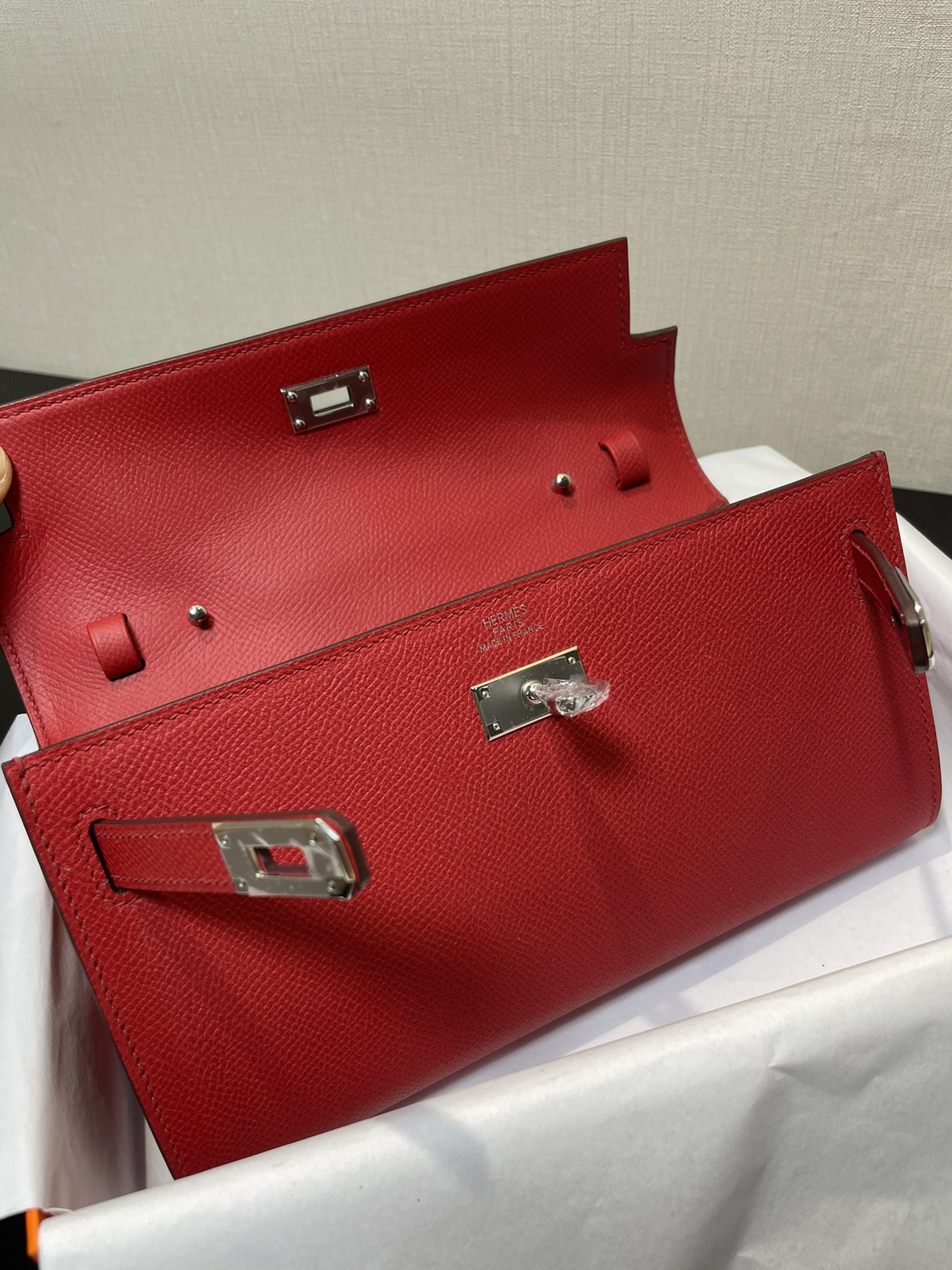 Hermès Kelly woc best-selling model, everyone must pay for it, practical, multi-purpose, detailed picture, color bright red, leather epsom [ready