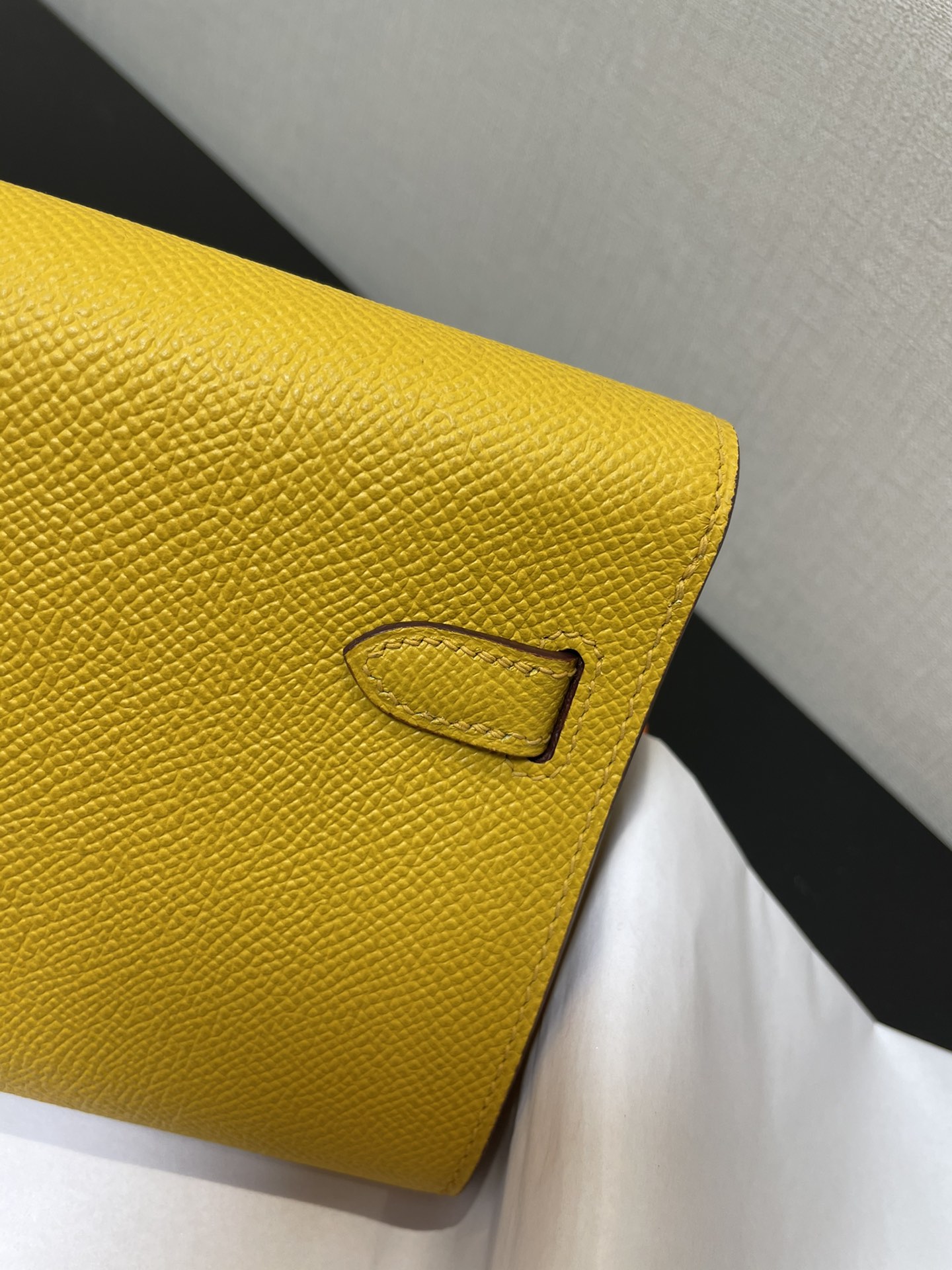 Hermès Kelly woc best-selling model, everyone must pay for it, practical, multi-purpose, detailed picture Color Naples yellow, leather epsom [Rea