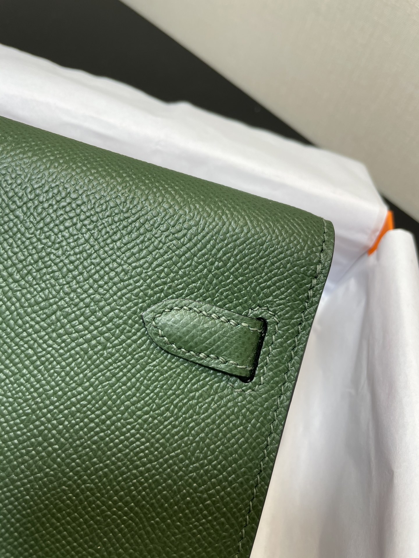 Hermès Kelly woc best-selling model, everyone must pay for it, practical, multi-purpose, detailed picture Color British green, leather epsom [Rea