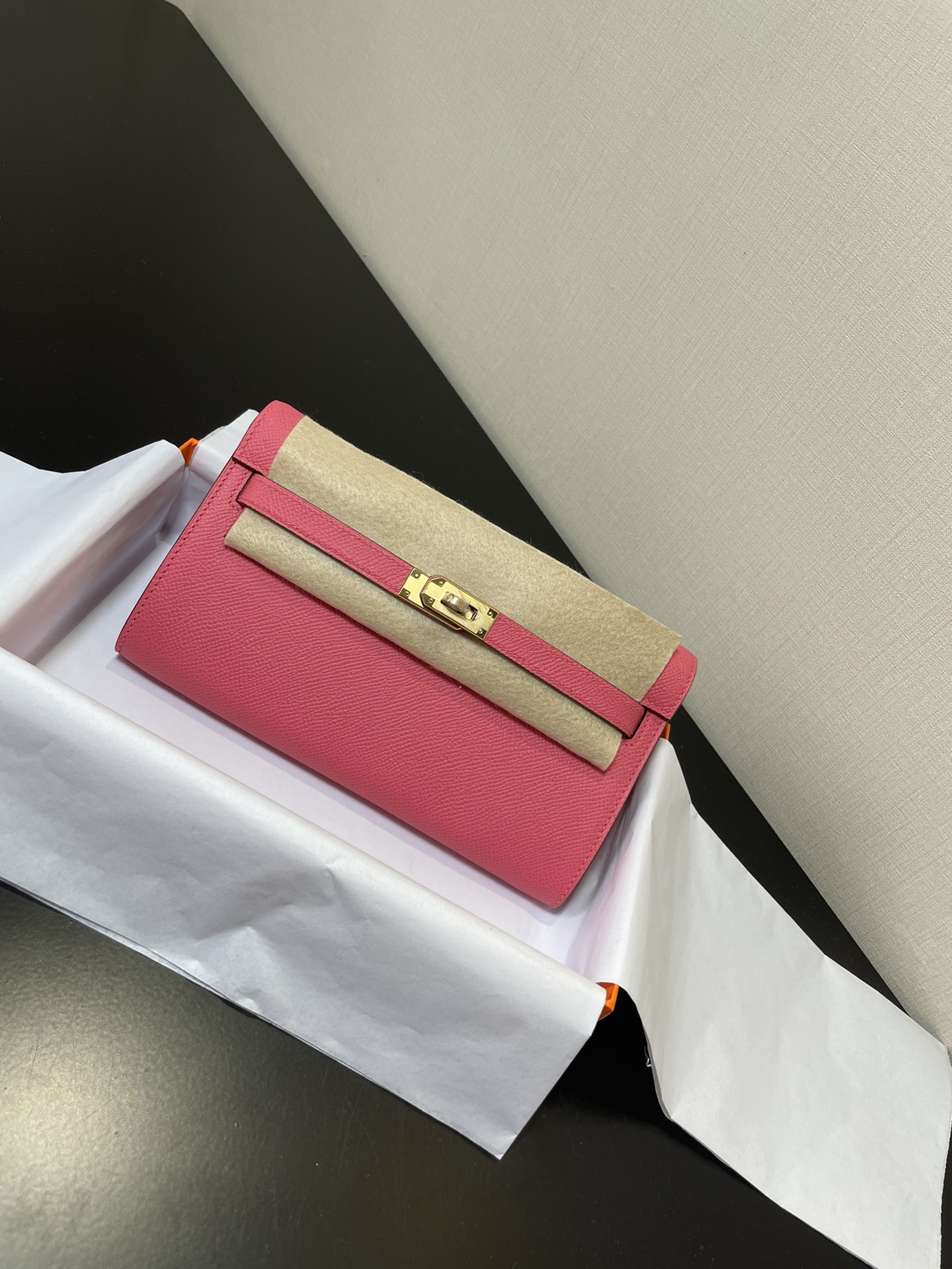Hermès Kelly woc best-selling model, everyone must pay for it, practical, multi-purpose, detailed picture Color lipstick powder, leather epsom [R