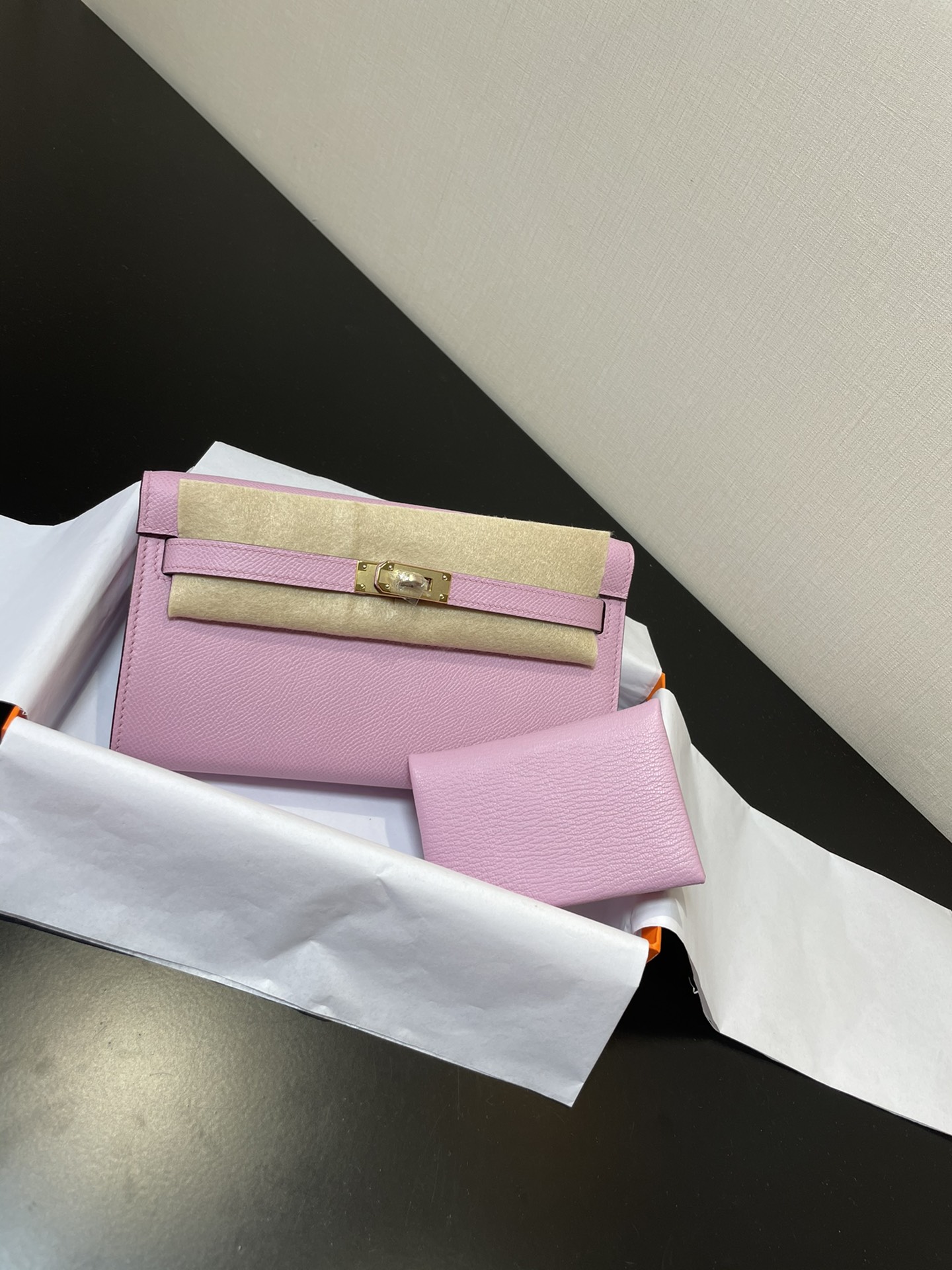 Hermès Kelly woc best-selling model, everyone must pay for it, practical, multi-purpose, detailed picture, color mallow purple, leather epsom [re