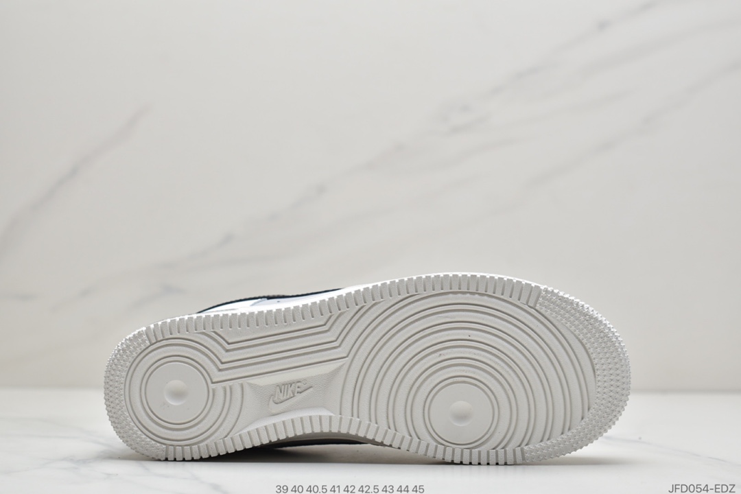 170  耐克 Nike Air Force 1 ’07 白黑官方同步发售 AH0287-211