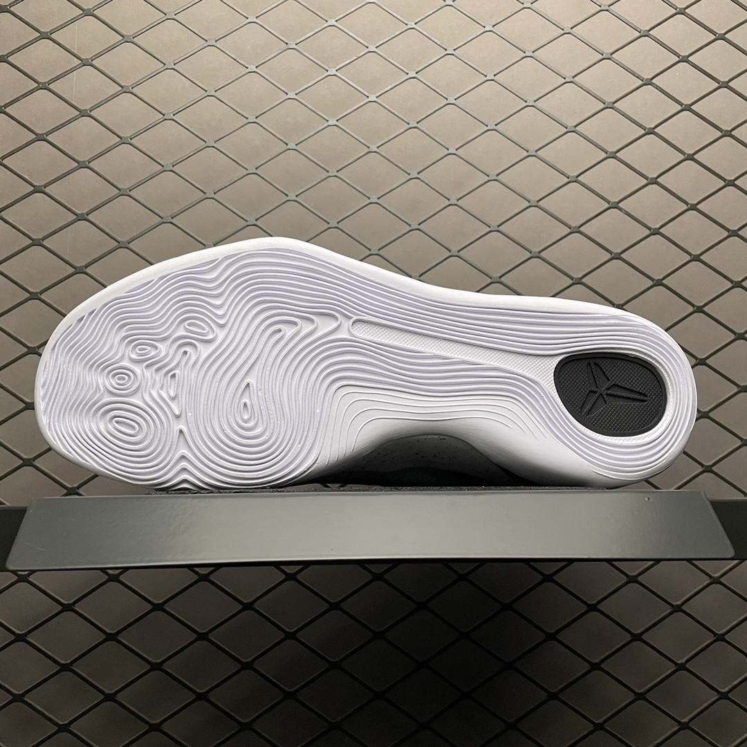 240 Nike Kobe 11 Elite Low 科比11代 低帮编织鞋面男子实战篮球鞋 698595-111