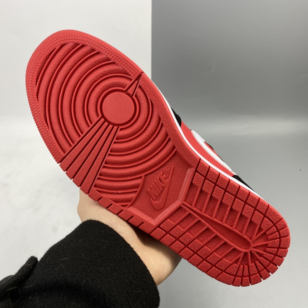 200 AirJordan 1 Low AJ1低帮时尚休闲板鞋 DC0774-016
