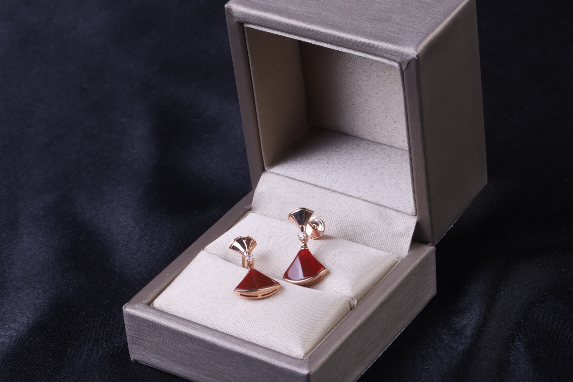Bvlgari Fan-Shaped Red Agate Earrings