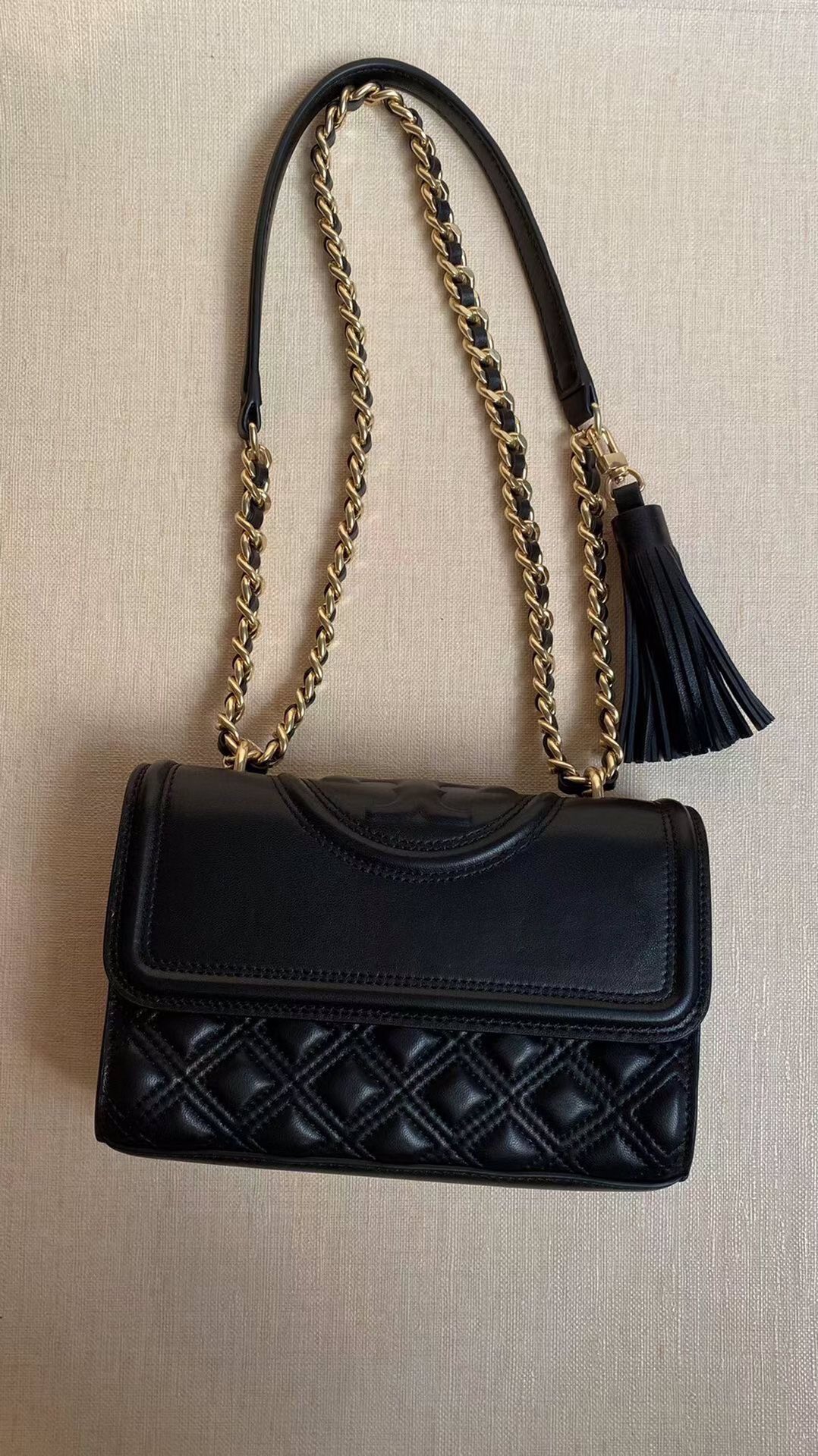 Tory Burch ~FLEMING 75576小号羊皮斜挎包