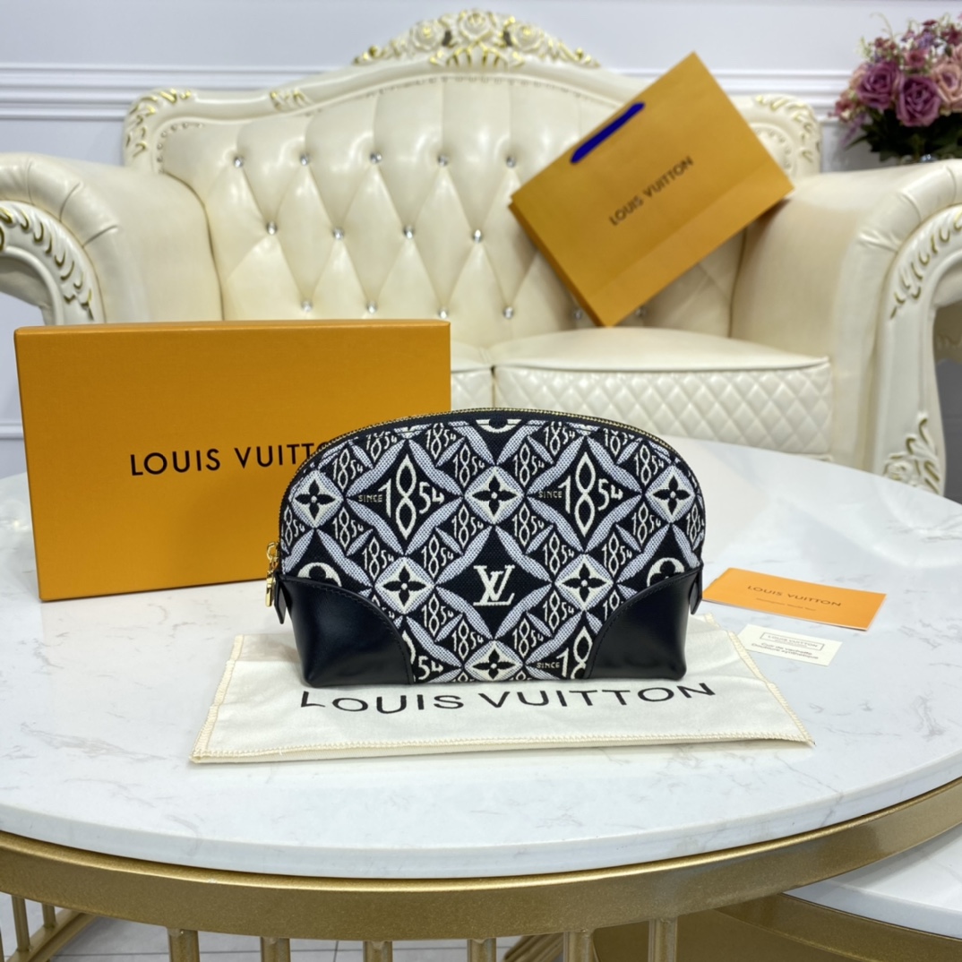 Louis Vuitton Cosmetic Bags Monogram Canvas M69991