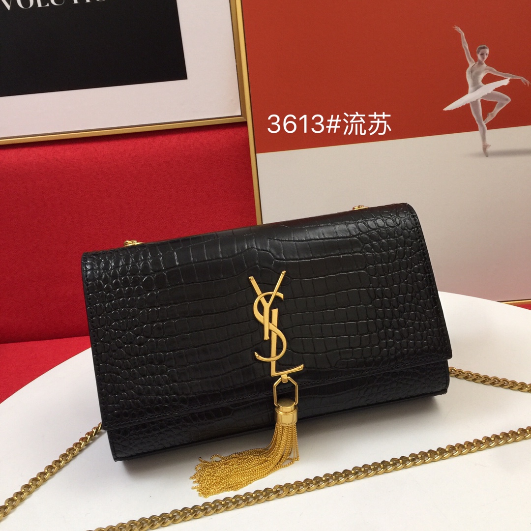 280 圣罗兰 标志正面翻盖包，配有马衔索式链条肩带、经典没流苏款，牛皮革，磁石按扣封口，内侧隔层袋，尺寸24×14.5×5.5cm，s03613，