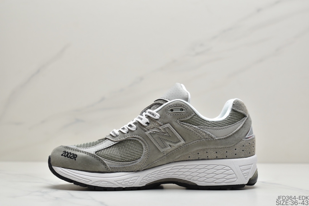 170 新百伦New Balance ML2002系列 鞋底真硅胶材质必备的时髦单品之一