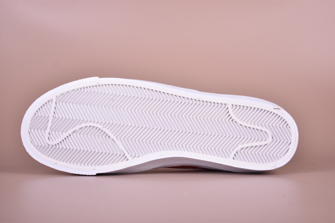 160 Nike Blazer Mid VNTG ‘77 开拓者 涂鸦 红勾 复古经典中帮百搭休闲运动板鞋CW7580-100-莆田鞋,莆田鞋货源,高仿鞋,高仿鞋货源,安福档口,莆田高仿鞋,莆田鞋批发,高仿鞋批发,莆田高仿运动鞋,高仿运动鞋,莆田运动鞋 160 Nike Blazer Mid VNTG ‘77 开拓者 涂鸦 红勾 复古经典中帮百搭休闲运动板鞋CW7580-100