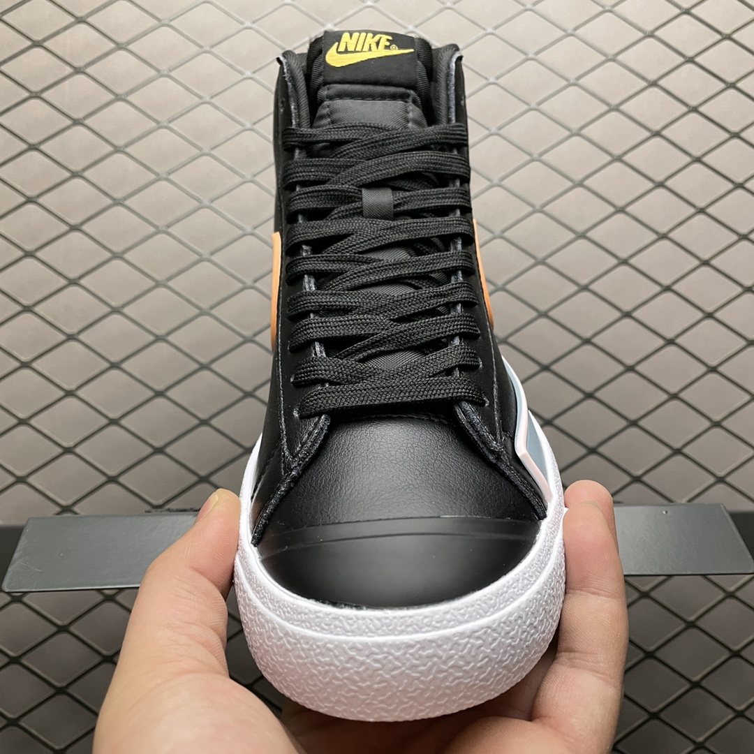 220 Nike Blazer Mid’77 Infinite 开拓者高帮休闲运动板鞋 DC1746-001