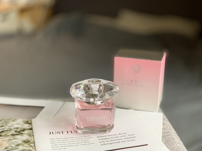 Versace Bright Crystal Eau de Toilette for Women - 90ml 1 Versace Bright Crystal Eau de Toilette for Women - 90ml