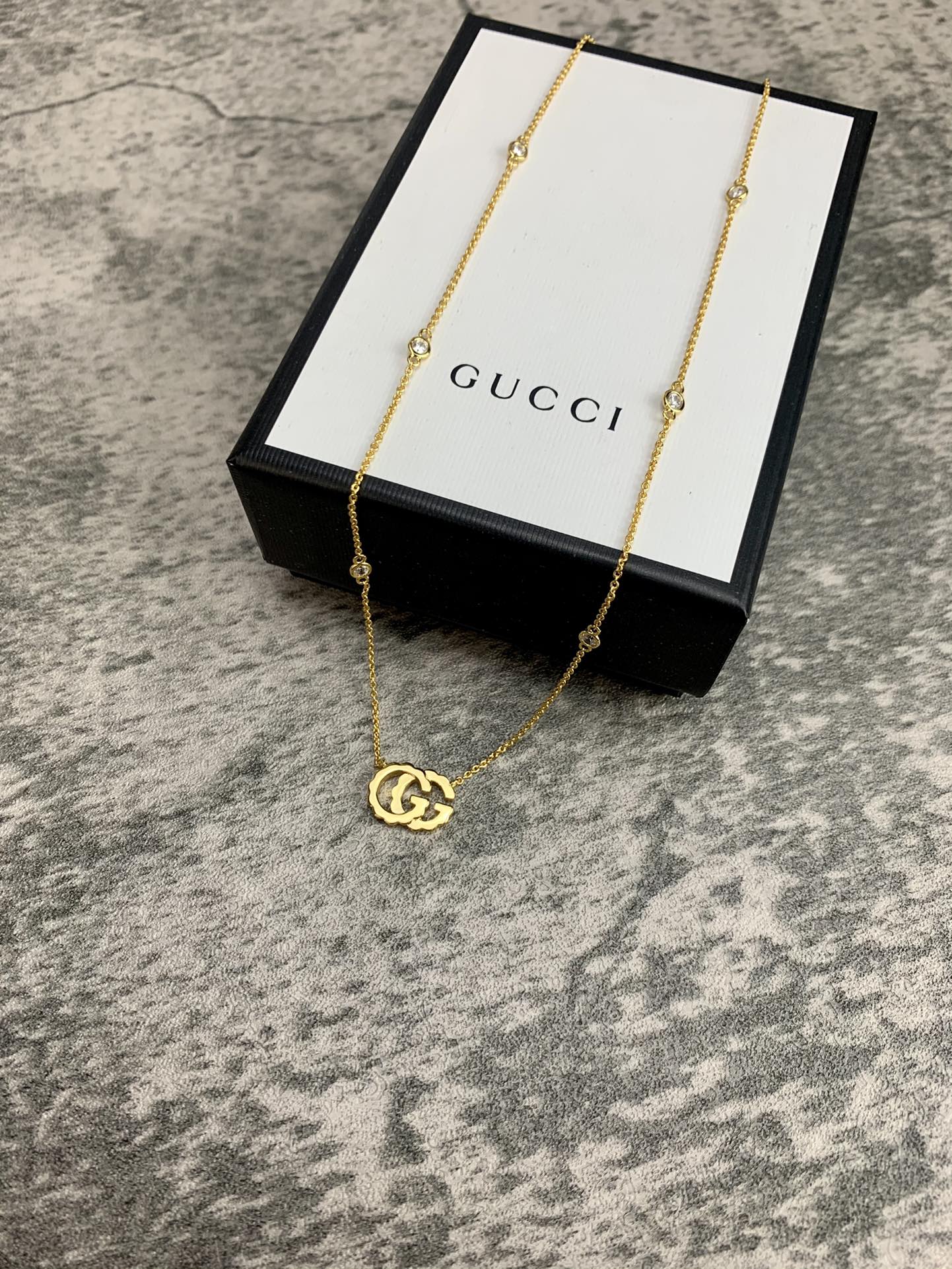 Gucci 双g 项链双g是gucci 的灵魂 超有气质 低调奢华有内涵 而且超级百搭 包哥哥 Vip奢站 Gucci 双g 项链双g是gucci 的灵魂 超有气质 低调奢华有内涵 而且超级百搭 包哥哥 Vip奢站