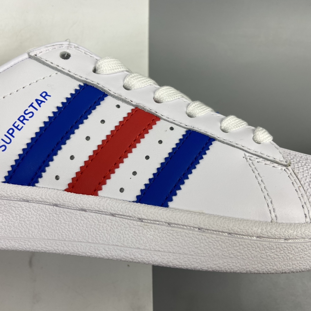 150 Adidas Superstar 贝壳头休闲运动休闲板鞋 BB2246