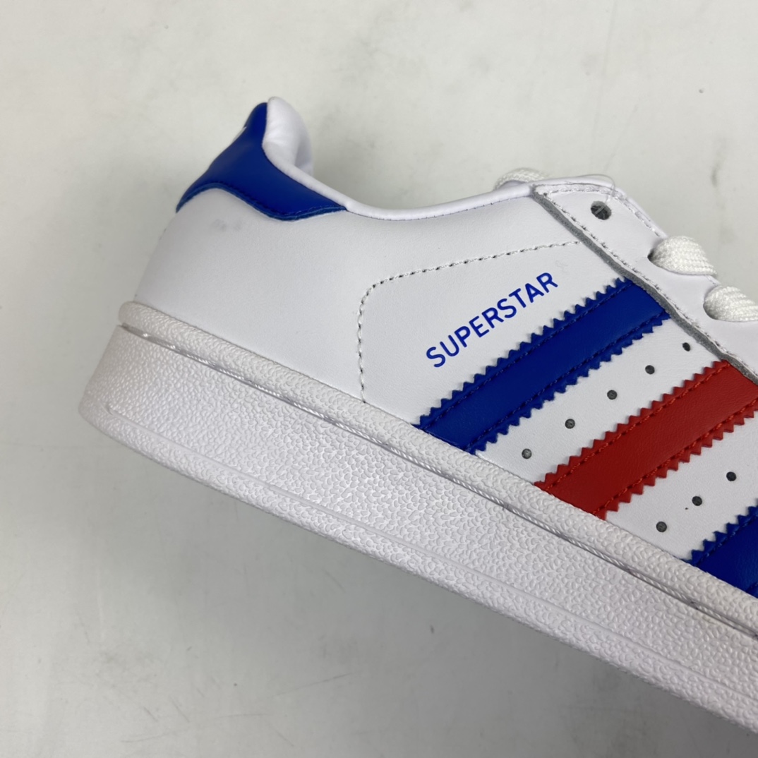 150 Adidas Superstar 贝壳头休闲运动休闲板鞋 BB2246