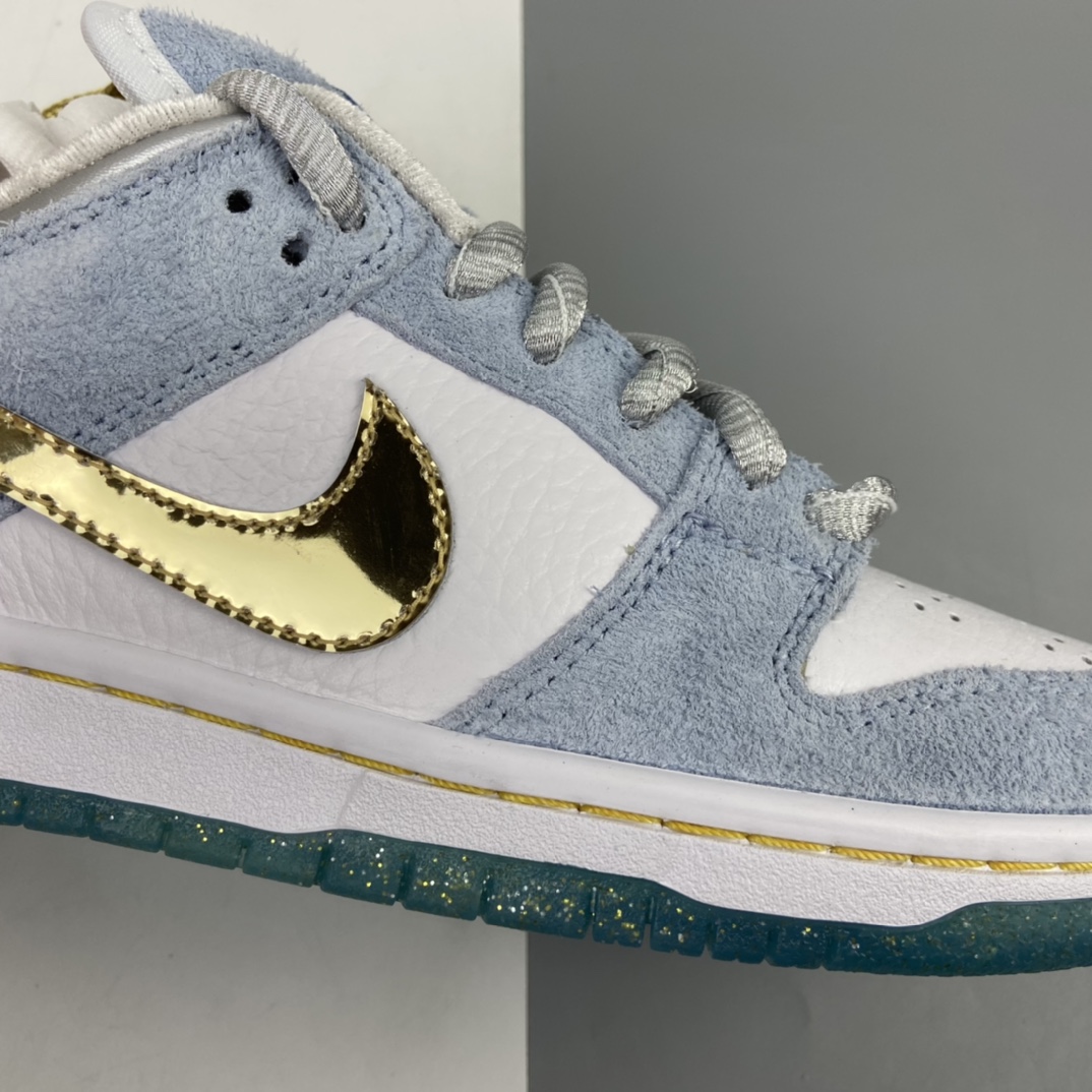 350 Sean Cliver x Nike SB Dunk Low Pro”White/Psychic Blue-Metallic Gold” 雾霾蓝白金钩水晶底 DC9936-100