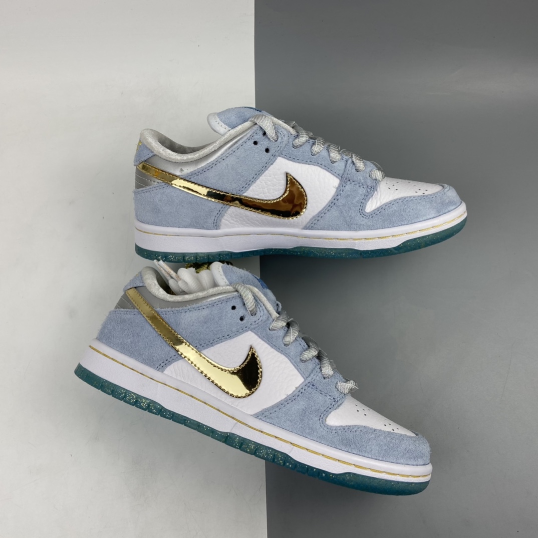 350 Sean Cliver x Nike SB Dunk Low Pro”White/Psychic Blue-Metallic Gold” 雾霾蓝白金钩水晶底 DC9936-100