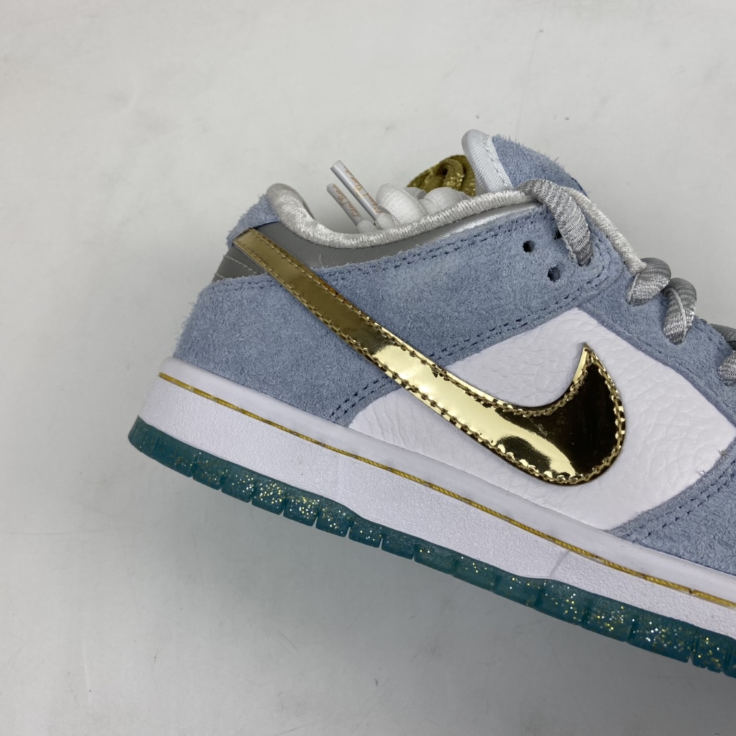 350 Sean Cliver x Nike SB Dunk Low Pro”White/Psychic Blue-Metallic Gold” 雾霾蓝白金钩水晶底 DC9936-100