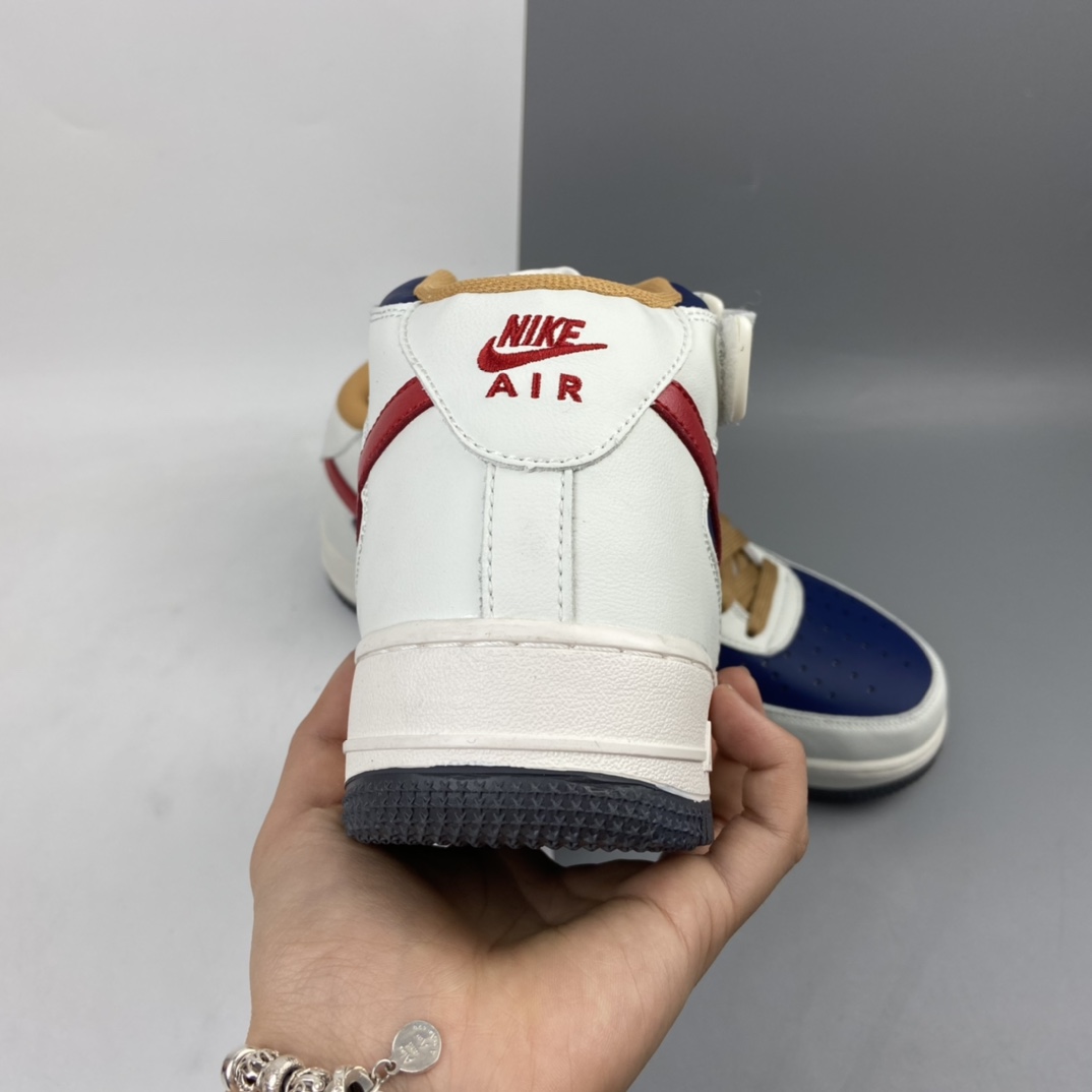 240 Nk Air Force 1’07 Mid 空军一号中邦运动休闲板鞋 512745-068