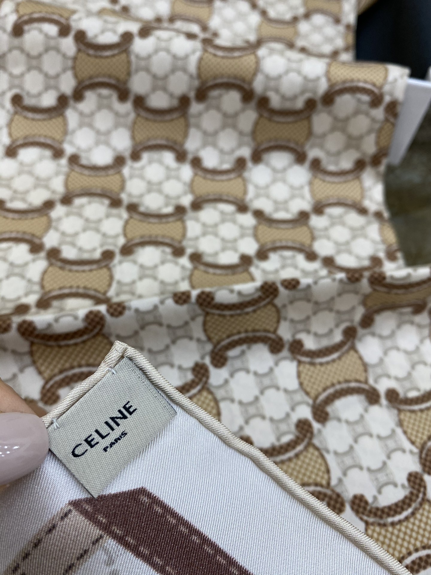 CELINE赛琳精髓凯旋门标志真丝方巾