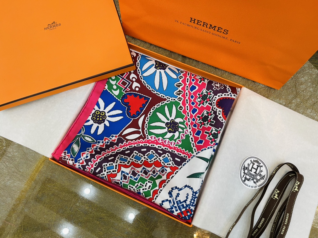Hermes爱马仕『等待尤利西斯』全手工圈边围巾