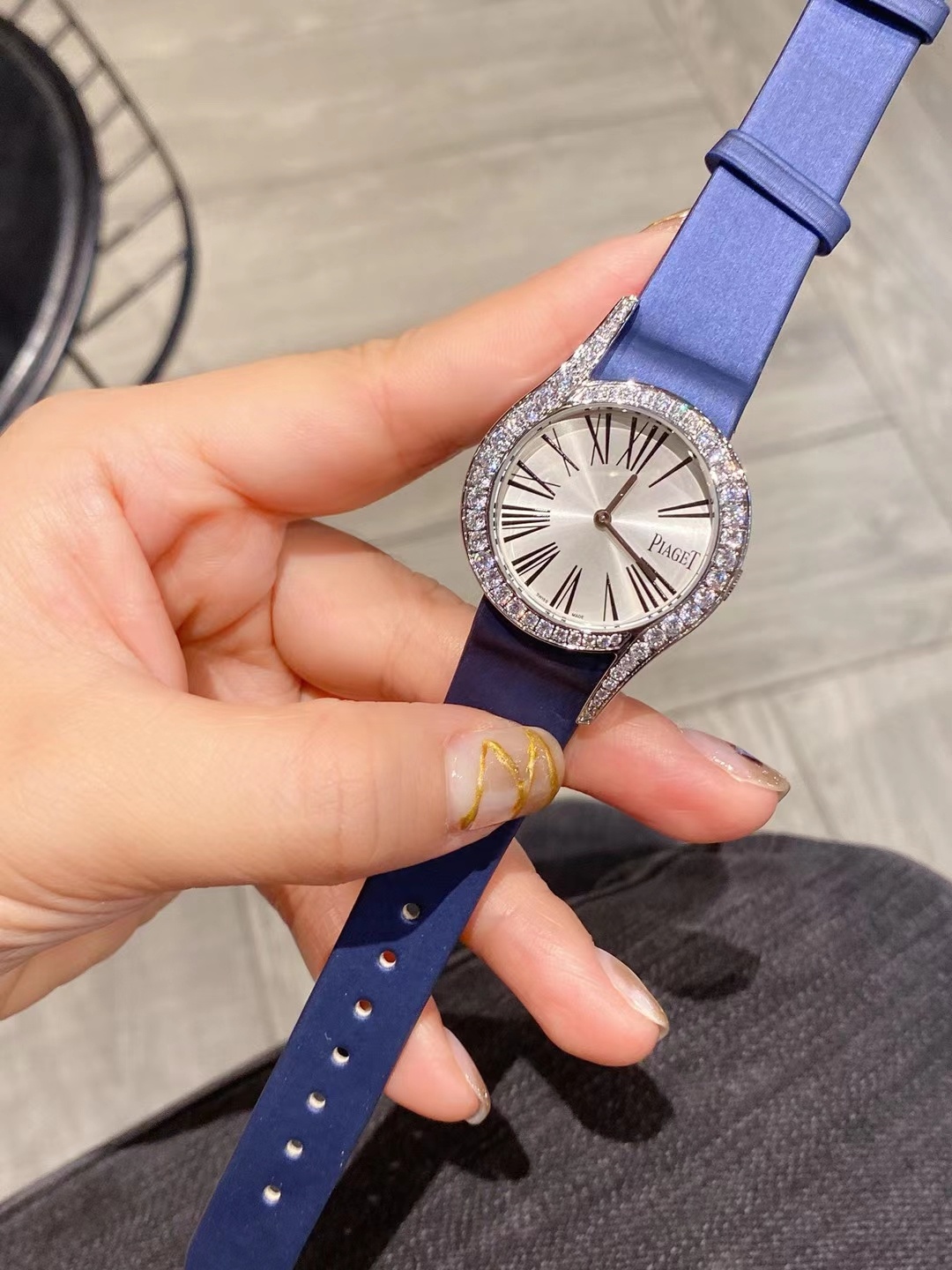 Piaget 伯爵69式镶钻女表 每颗钻都很大颗 很饱满 真正的珠宝镶 物美价廉 超越市场货 走颜值路线的伯爵女表