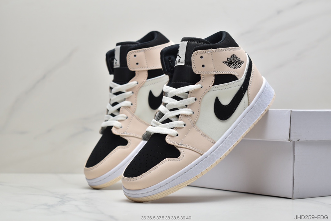 190  乔丹/Air Jordan 1 Mid AJ1 乔1 中帮搭百休运闲动板鞋BQ6472-800