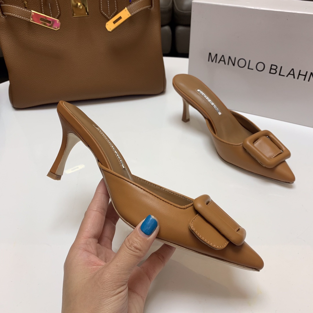 Manolo Blahnik Summer Heeled Mules with Buckle Detail - Elegant and Chic 5 i1615011915 4883 3