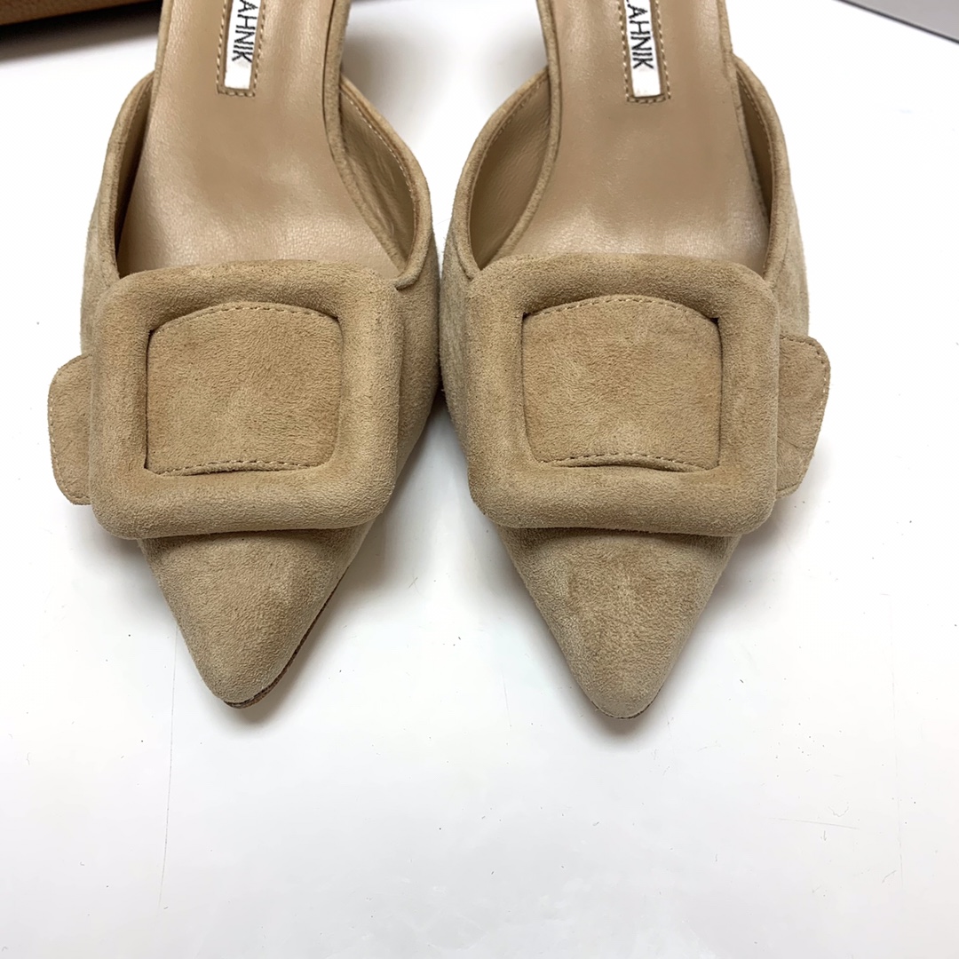 Manolo Blahnik Women's Carolyne Suede Heeled Mules Pointed-Toe Slip-On Shoes 9 i1615012224 9134 8